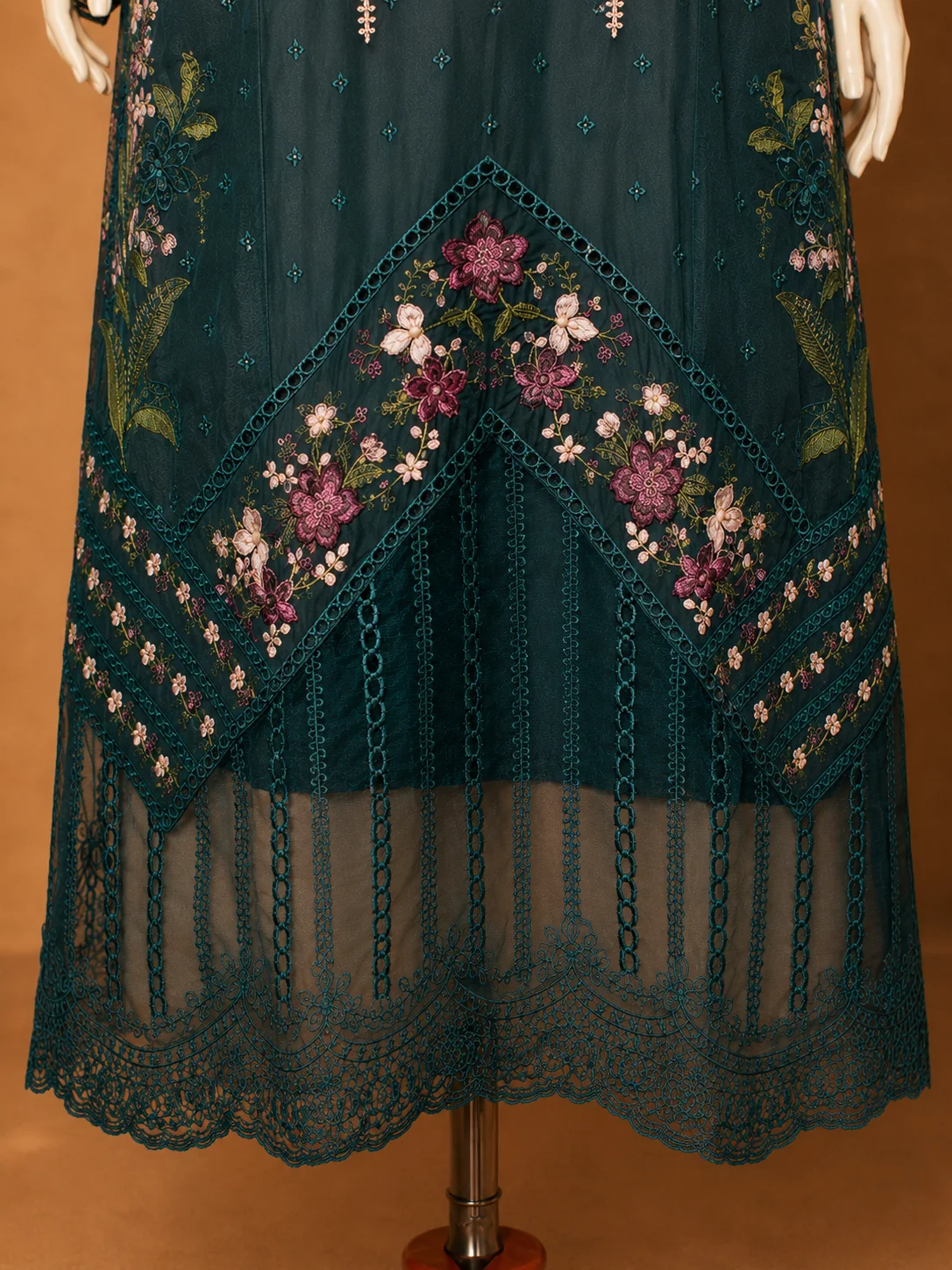 Zoya - Image 3