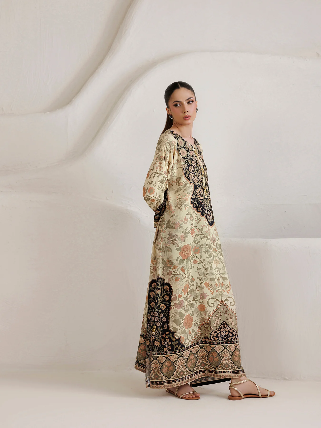 -05- KAFTAN Hover