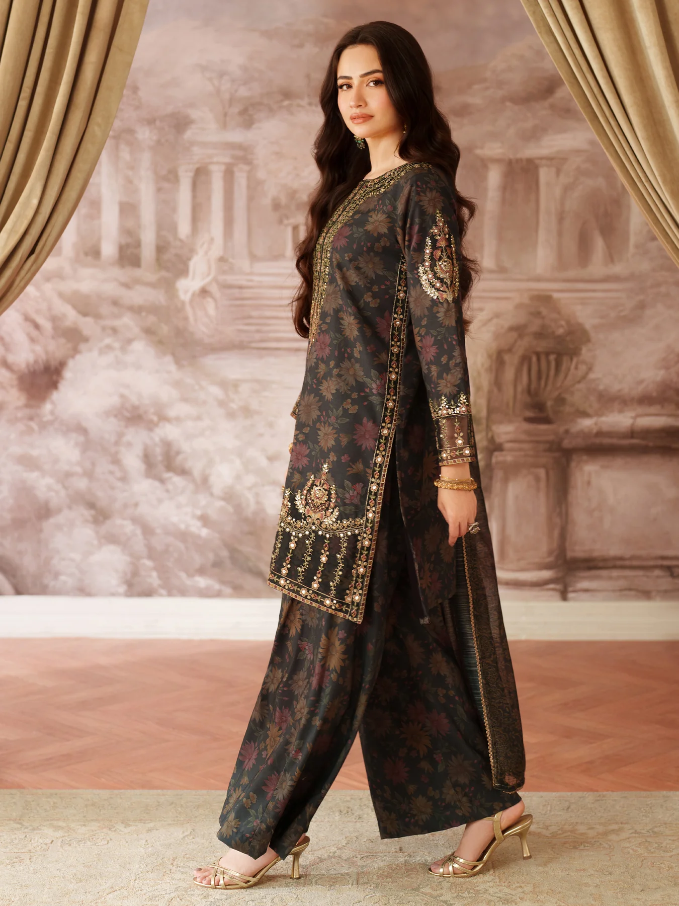 (BLP-02) 3 Piece - Embroidered PRINTED SUIT - Image 7