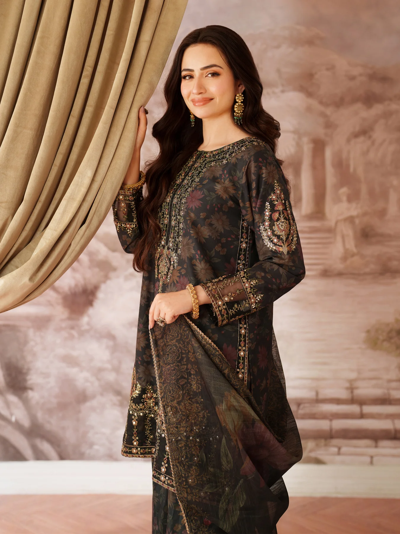 (BLP-02) 3 Piece - Embroidered PRINTED SUIT - Image 8