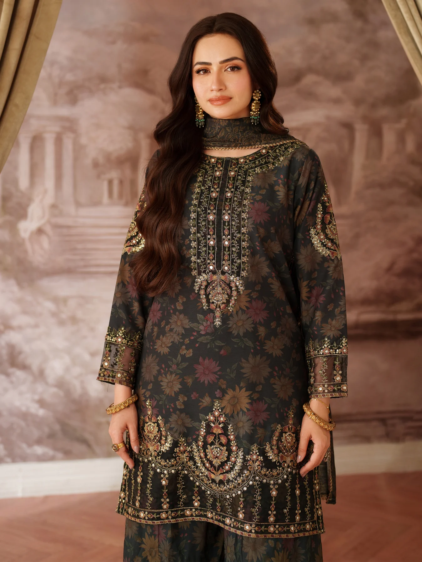 (BLP-02) 3 Piece - Embroidered PRINTED SUIT - Alternate View